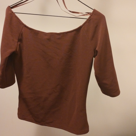 Brown Long Sleeves Top 🇨🇦 - Picture 3 of 3